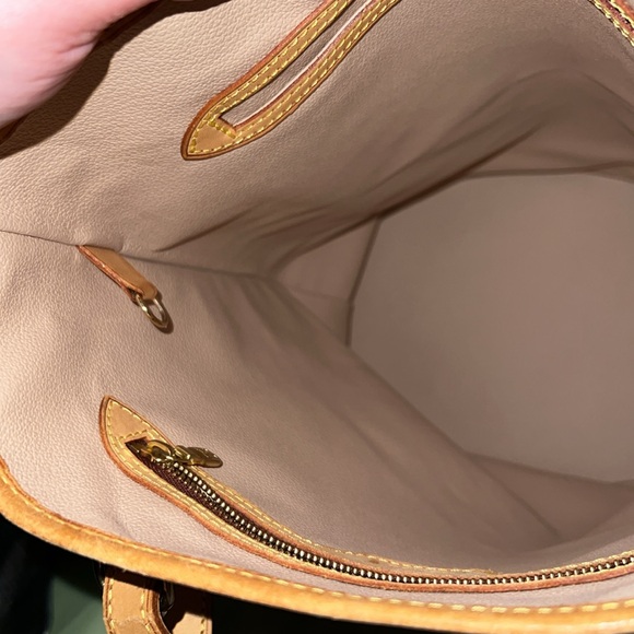 Louis Vuitton monogram Marais bucket bag - Picture 10 of 15